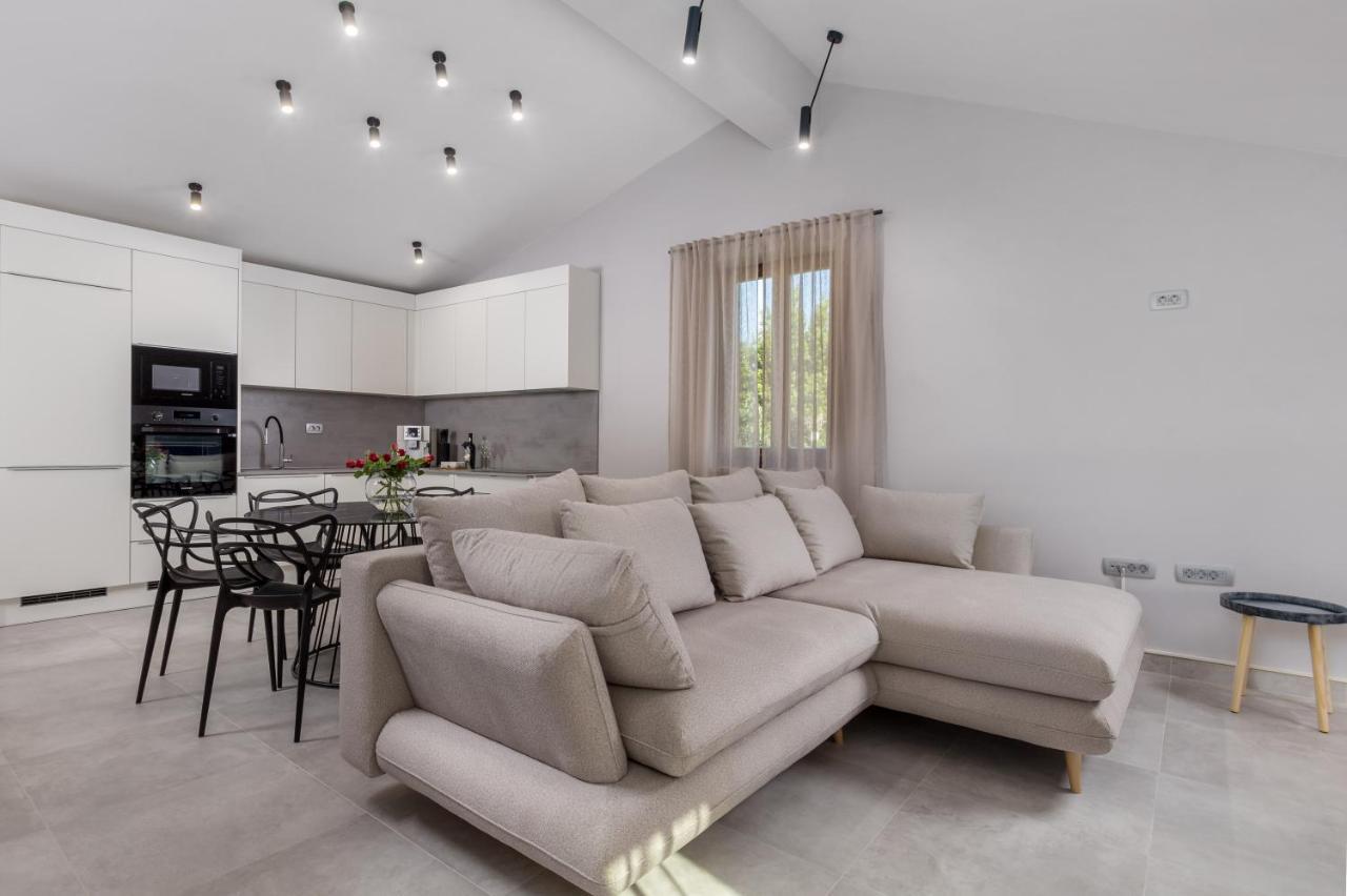 Apartmani Dogas Цриквеница Экстерьер фото